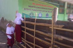 Sengketa Lahan, Warga Segel Sekolah di Bone