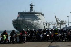 Ribuan Pendatang ke Jakarta Naik Kapal Perang