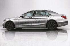 Mercedes-Benz Bangun S-600 Mobil Anti Peluru