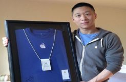 Mantan Karyawan Apple Sam Sung Jual Kartu Nama di eBay