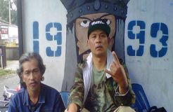 Ayi Beutik Belum Kesampaian Cukur Kumis Umuh