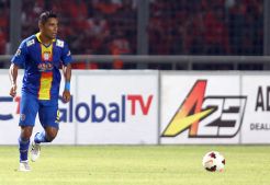 Kado Cantik Arema dari Borneo