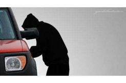 Pencuri Spion Mobil Mewah Babak Belur Dihajar Massa