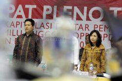 KPU Kembali Serahkan Bukti-Bukti ke MK