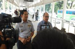 Hari Ini, Naik Transjakarta Pakai E-Ticketing