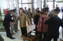 Anggota DPRD Yogya Dilantik, Pedagang Asongan Minta Perlindungan