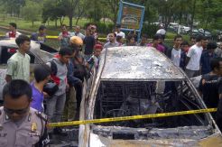 Tabrakan Maut, 3 Mobil dan 1 Motor Ludes terbakar