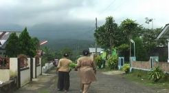 Gunung Slamet Siaga,...