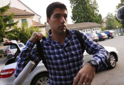 Suarez Boleh Nendang Bola di Camp Nou