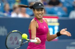 Ivanovic Buat Sharapova Frustasi