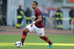 Krisis Bek, MU Kembali Dekati Benatia