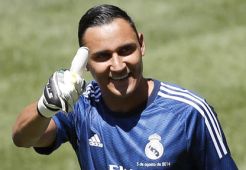 Navas Enjoy Bayangi Iker Casillas