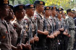 Demo Anarkis di MK, Polisi Ancam Tembak