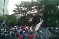Polisi Tangkap Empat Pendemo di Patung Kuda