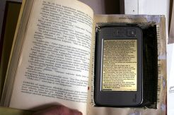 Buku Fisik vs ebook