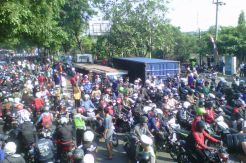 Rem Blong, Kontainer Seruduk Motor dan Dua Mobil
