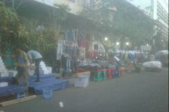 Satpol PP Lengah, PKL Kembali ke Jalan
