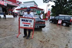 Antrean Mengular di Sejumlah SPBU Malang