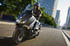 Yamaha Berencana Bangun TMAX Beroda Tiga