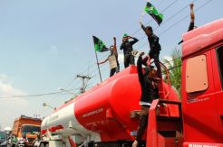 Mahasiswa Sandera Truk Tangki Pertamina