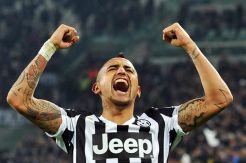 United Belum Lempar Handuk Kejar Vidal