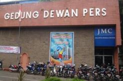 Loyalis Anas Laporkan Kompas ke Dewan Pers