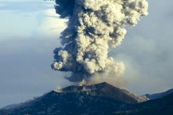 Gunung Berapi di Papua...