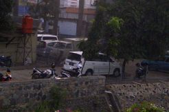 Tanah PSDA dan Taman Dijadikan Lahan Parkir