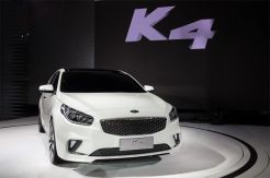 KIA K-4 Resmi Meluncur