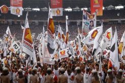 Dibuang PDIP, Risma Akan Diambil Gerindra