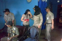 8 Perempuan Pemijat dan 5 Pasangan Mesum Terjaring Razia