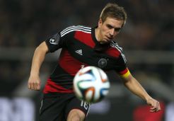 Kata Lahm Jerman Belum Sejajar Spanyol