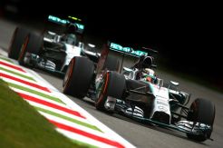 Mercedes Ancam Rombak Duet Hamilton-Rosberg