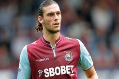 Pulih dari Cedera, Andy Carroll Kembali Berlatih