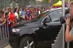 Ups! Vermaelen Gagal Parkir Mobilnya di Camp Nou