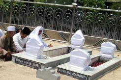 Buku Sebut Makam Wali Berhala Susupan Kelompok Prutanis