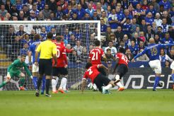 Leicester Bangkit, MU...