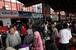 Pemerintah Janjikan Segera Putuskan Tarif Pesawat