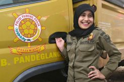 Nurul Habibah, Model Cantik yang Pilih Jadi Satpol PP