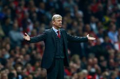 Wenger Ogah Salahkan Pertahanan Usai Tersingkir