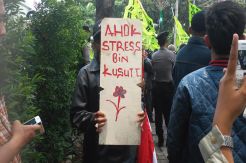 FBR Siapkan Nisan untuk Ahok