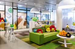 Pencipta Angry Bird Pecat 130 Pegawai
