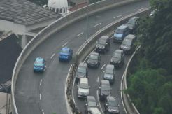 Truk Diminta Tidak Melintas di Tol Dalam Kota
