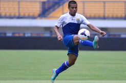 Tantan Tak Remehkan Persebaya