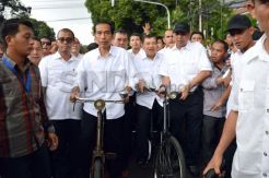 Jokowi Jangan Hanya...