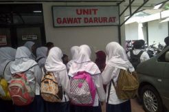 Putra Jatuh, Teman dan Guru Menangis Histeris