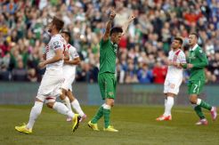 Republik Irlandia Pesta Gol di Dublin