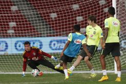 Dunga Komplain Lapangan Singapura