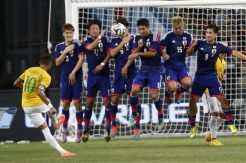 Empat Gol Neymar Bungkam Jepang