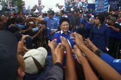 SBY Lengser, Ibu Ani: Plong!